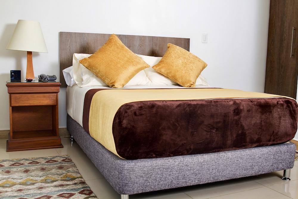 Hotel Santa Monica Suite Cali Exterior photo